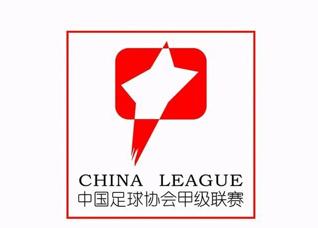 叶辰不怒反笑，说：这种事情，我们是不会赔偿的，不行就打电话报交警吧，就算是交警来判定责任，也是你全责，应该你赔偿我们，懂吗？青年一咧嘴，咬牙骂道：废他妈什么话？跟我聊交警？知不知道我一句话，你他妈命都得撂在这儿？这时，青年的车里走出一个浓妆艳抹的整容脸女人，她指着叶辰，鄙夷地说：穷逼，也敢在这唧唧歪歪？知不知道老娘在抖音有三百万粉丝，再不赔钱，信不信老娘把你们这帮穷逼的揍性拍下来、传到网上，让粉丝人肉你们？青年立刻换上一副猥琐谄媚的表情，道：哎呀宝贝，你怎么还下来了？赶紧回车里等着，这点事儿老公搞得定。